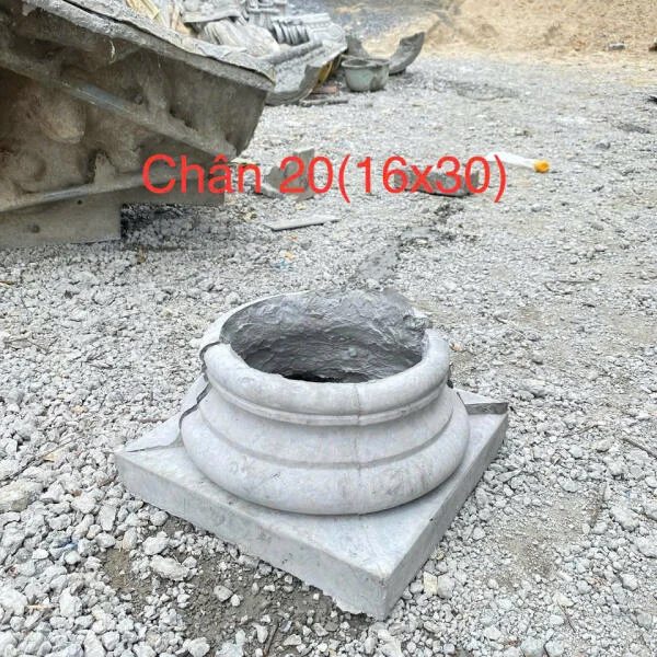 chan-cot-xi-mang-duong-kinh-20-cm