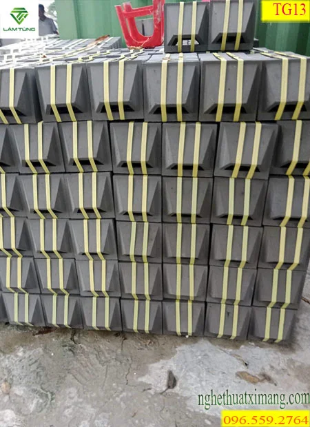 mau-gach-banh-u-chan-mua