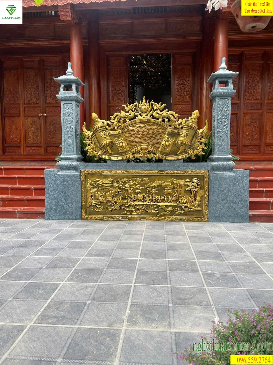 cuon-thu-trang-tri-nha-tho-dinh-chua