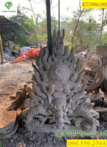 mat-nguyet-am-duong-trang-tri-cho-dinh-chua
